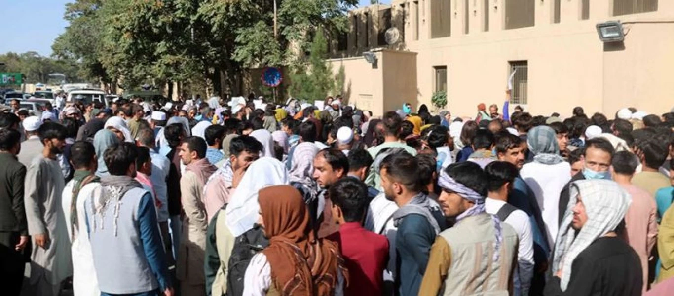 Αφγανιστάν: Χιλιάδες πολίτες παραμένουν στο αεροδρόμιο της Καμπούλ